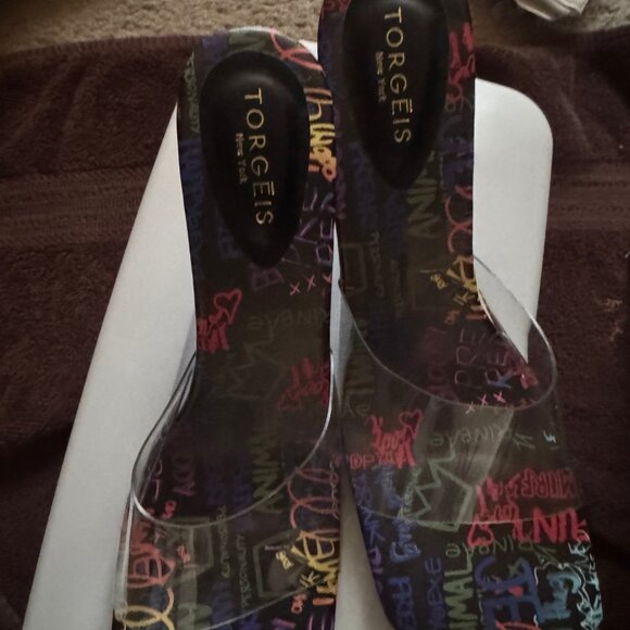 Fun and funky Torgeis New York Sandal! - Picture 7 of 8